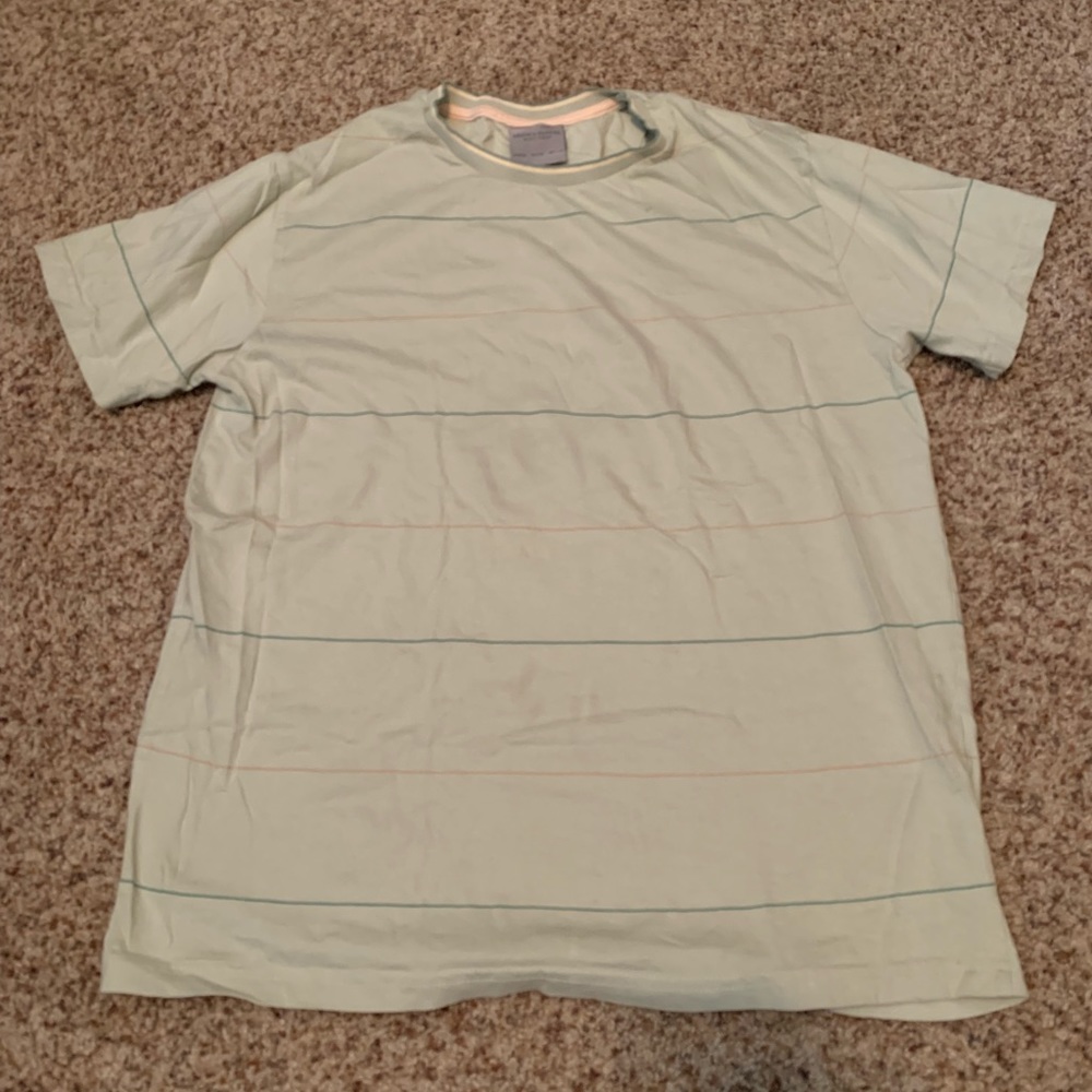 Lightweight trendy tee shirt